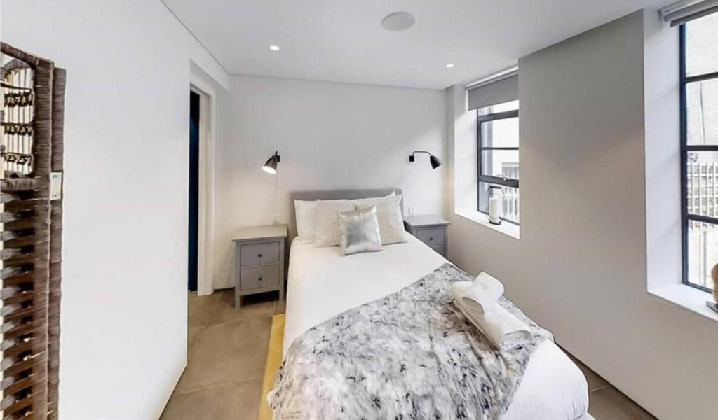 Nice 2 Bedroom *