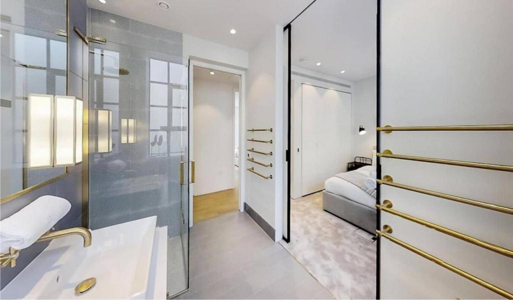 Nice 2 Bedroom * London