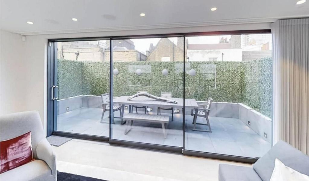 Nice 2 Bedroom London