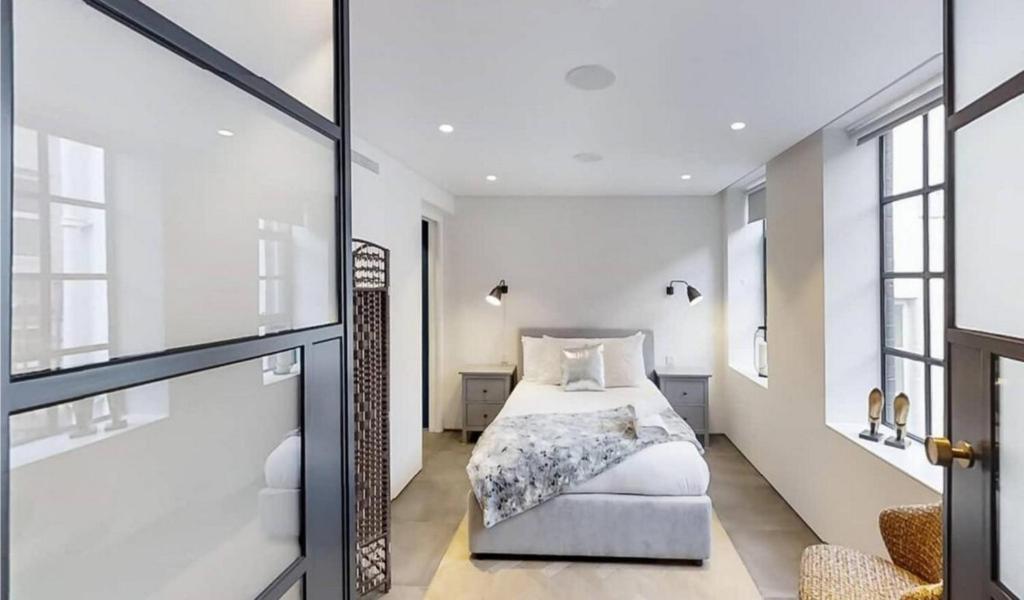 Nice 2 Bedroom Apartment *